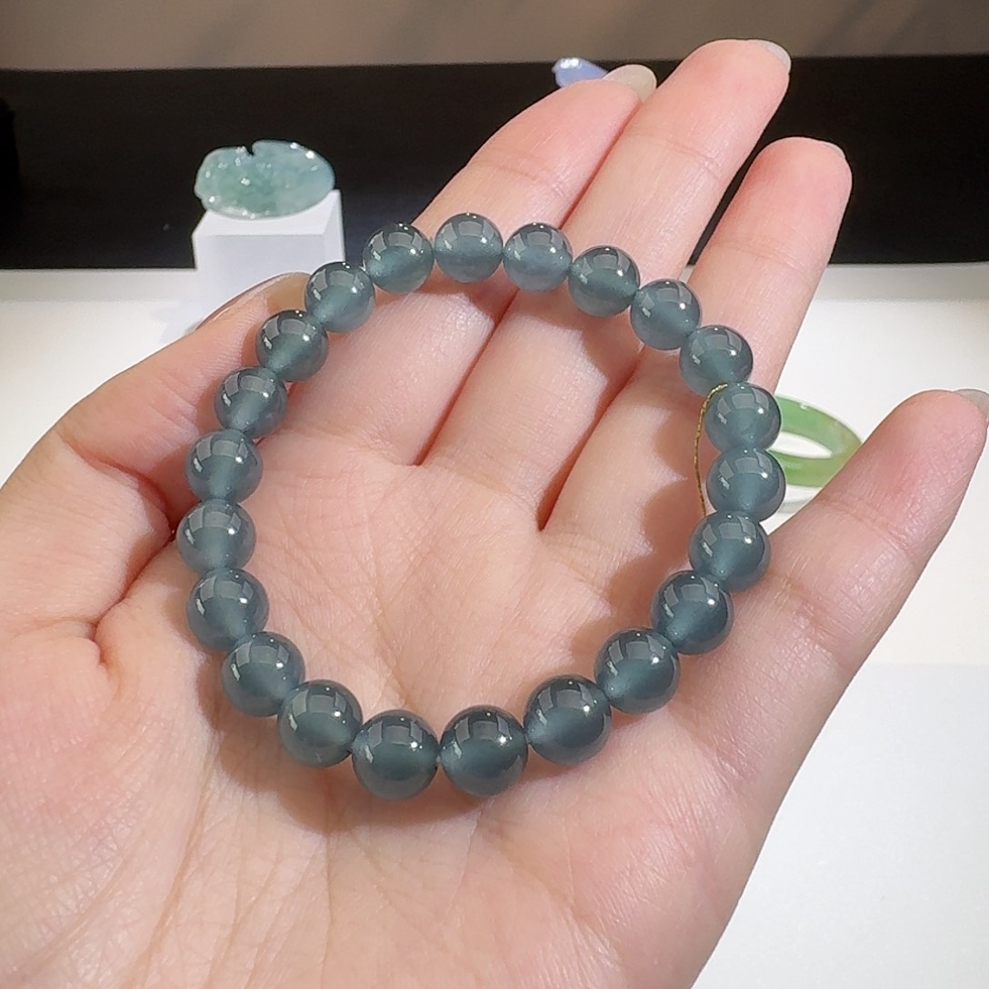 翡翠挂件未镶嵌庄家