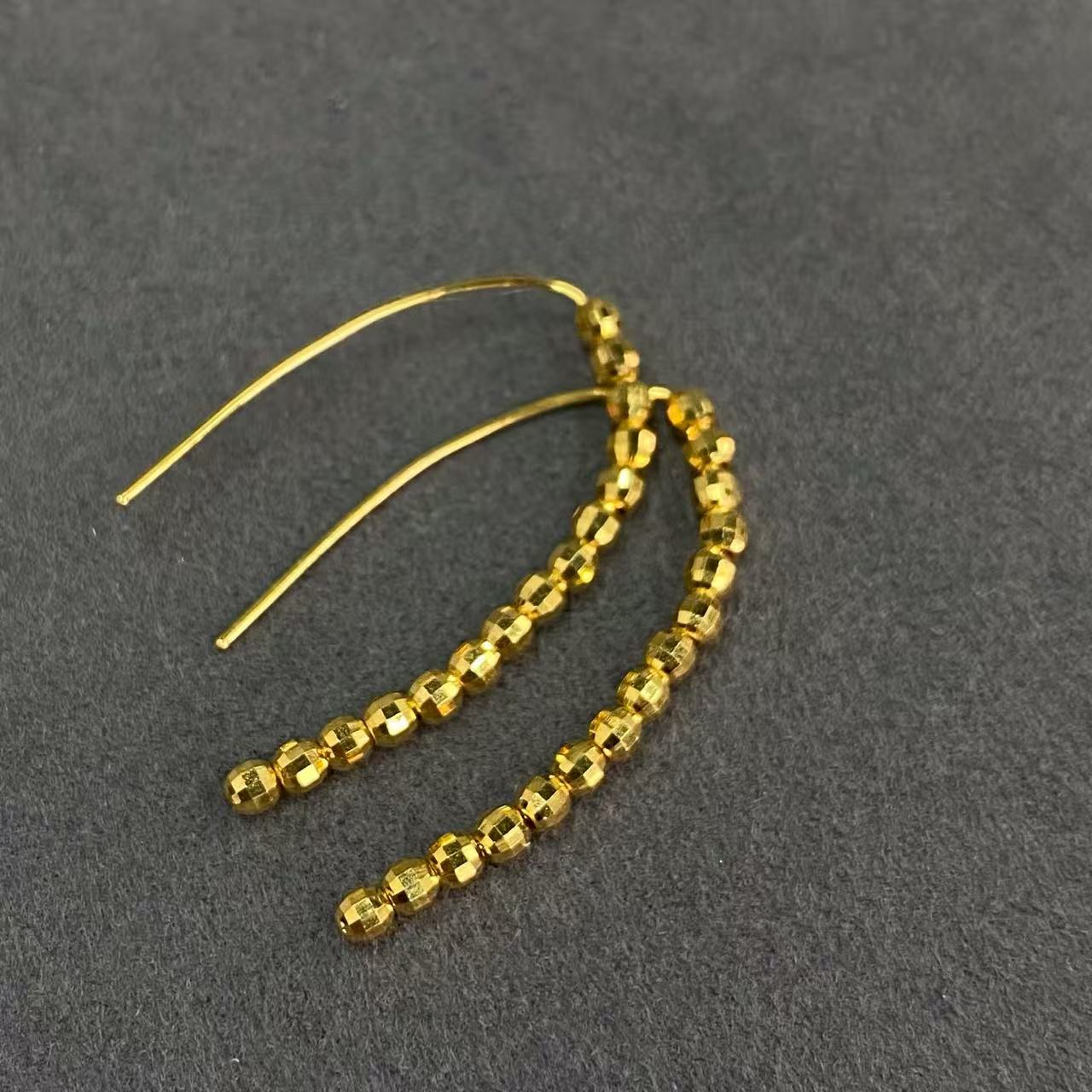 18K金镭射珠鱼钩耳环