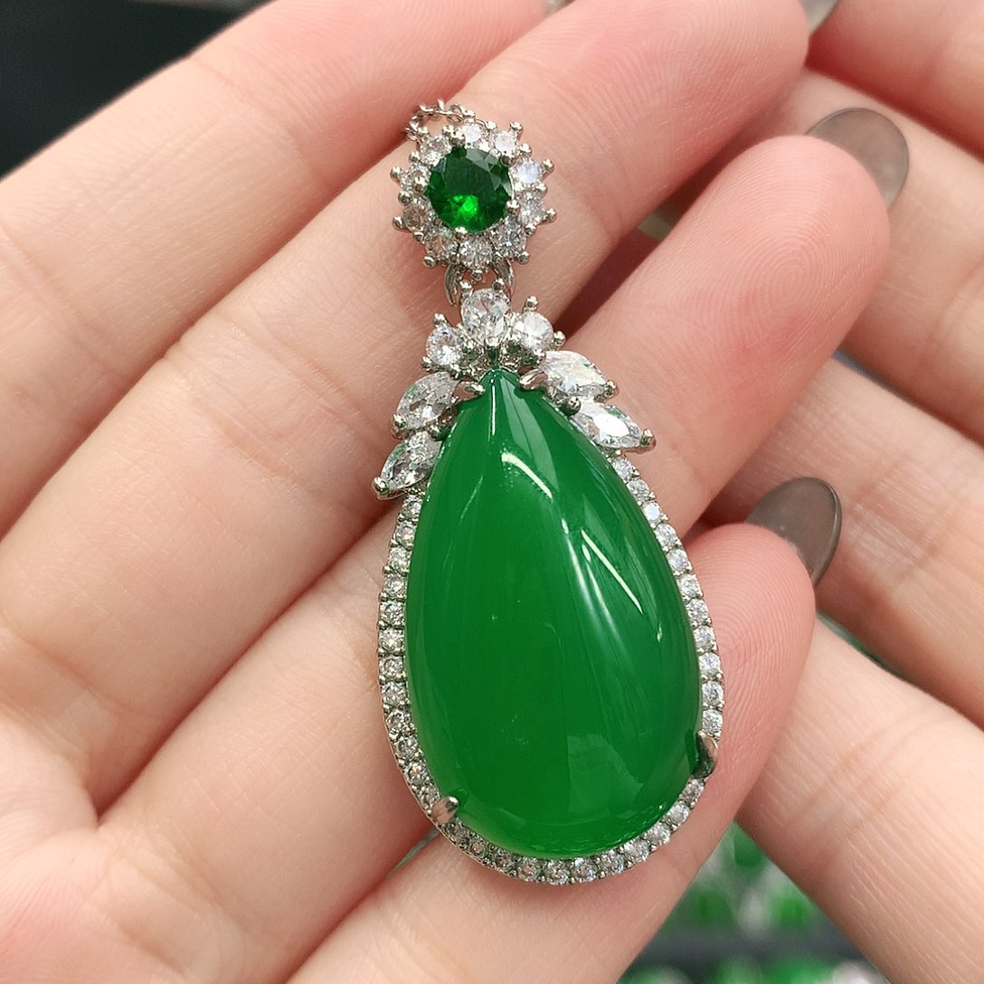 合金吊坠玛瑙/玉髓