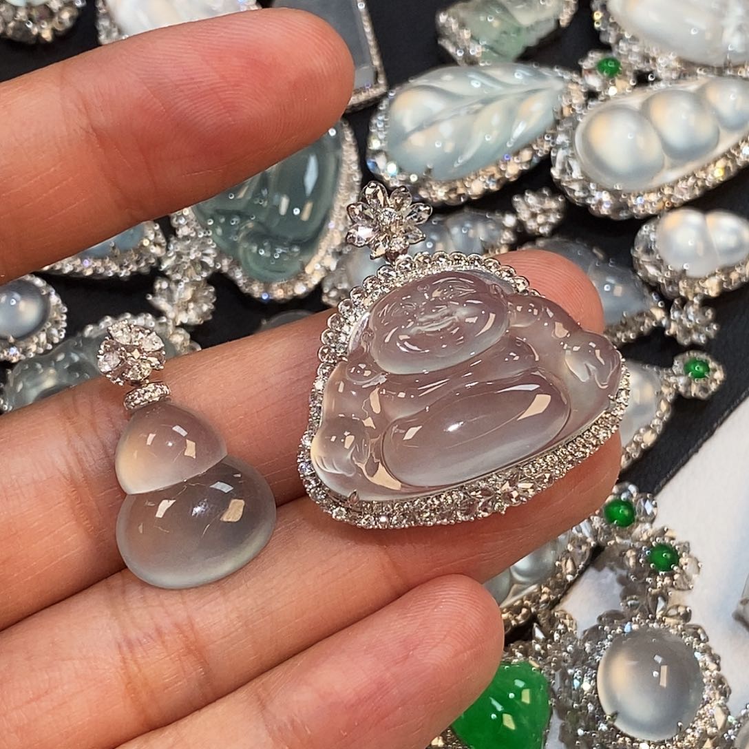 翡翠挂件18K金镶嵌