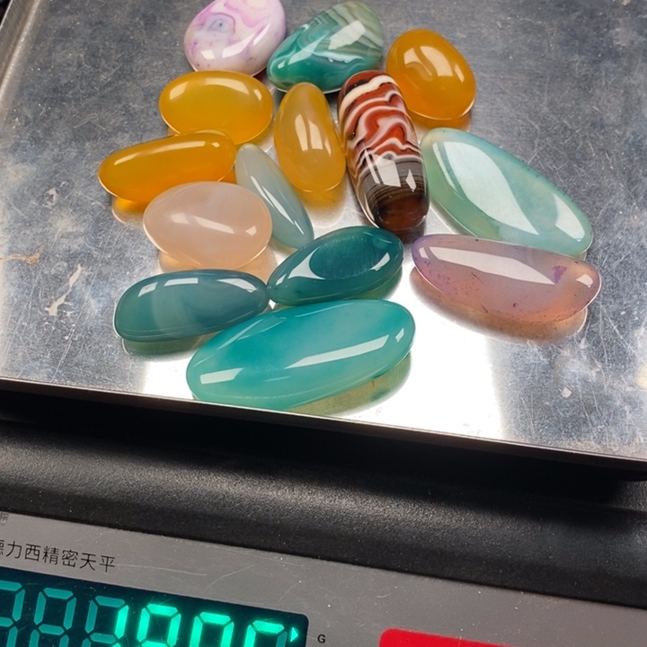 慧***姐玛瑙/玉髓未镶嵌颈饰