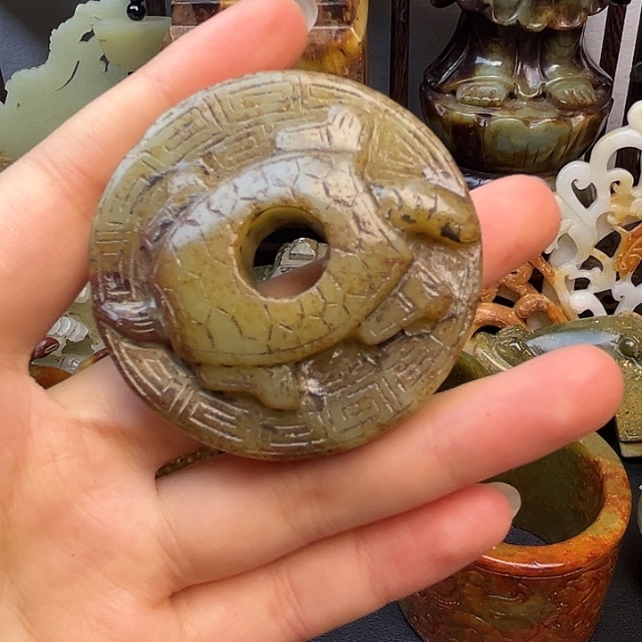 和田玉把件未镶嵌奔****奔