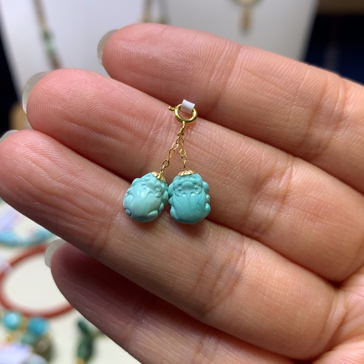 绿松石18K金镶嵌挂件