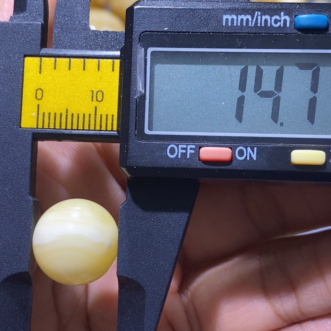 未镶嵌蜜蜡珠宝奇石