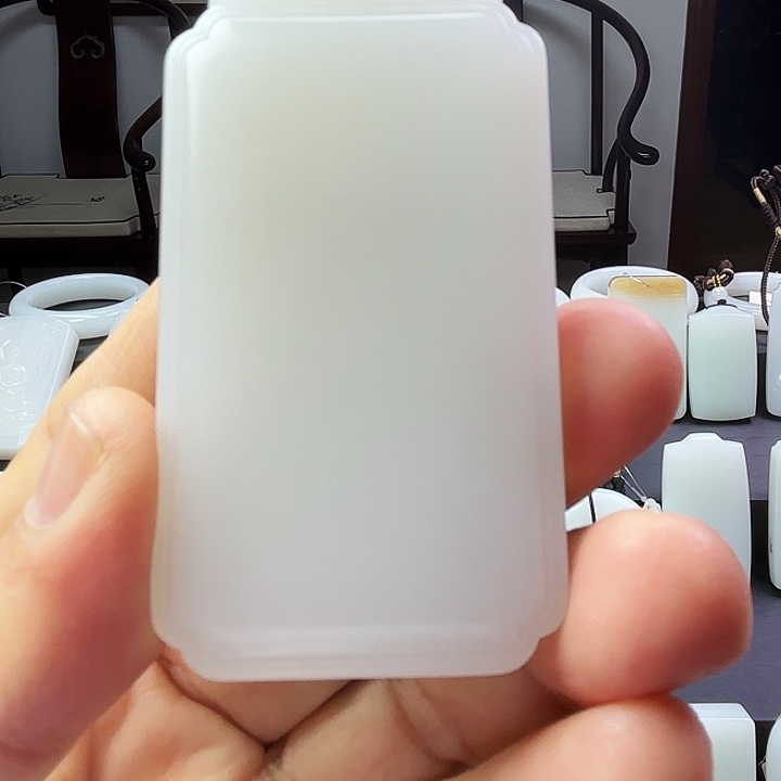 和田玉颈饰未镶嵌土**宗