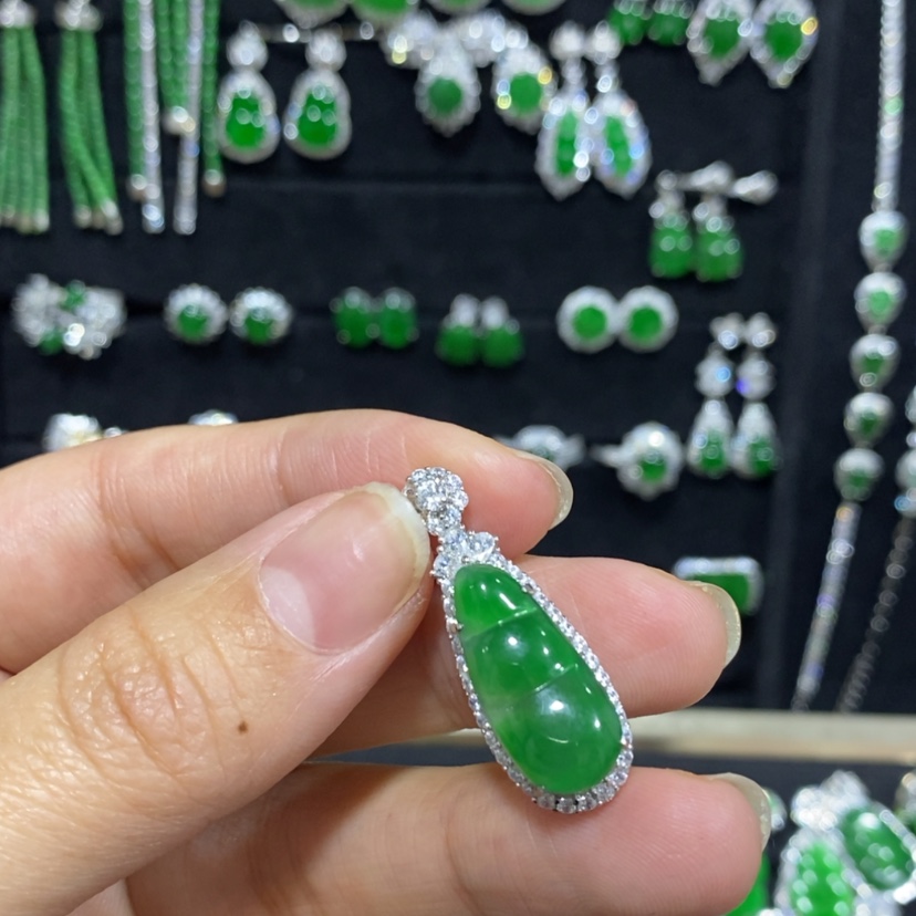 【闪购商品】翡翠吊坠(不含链)银S925镀金镶嵌