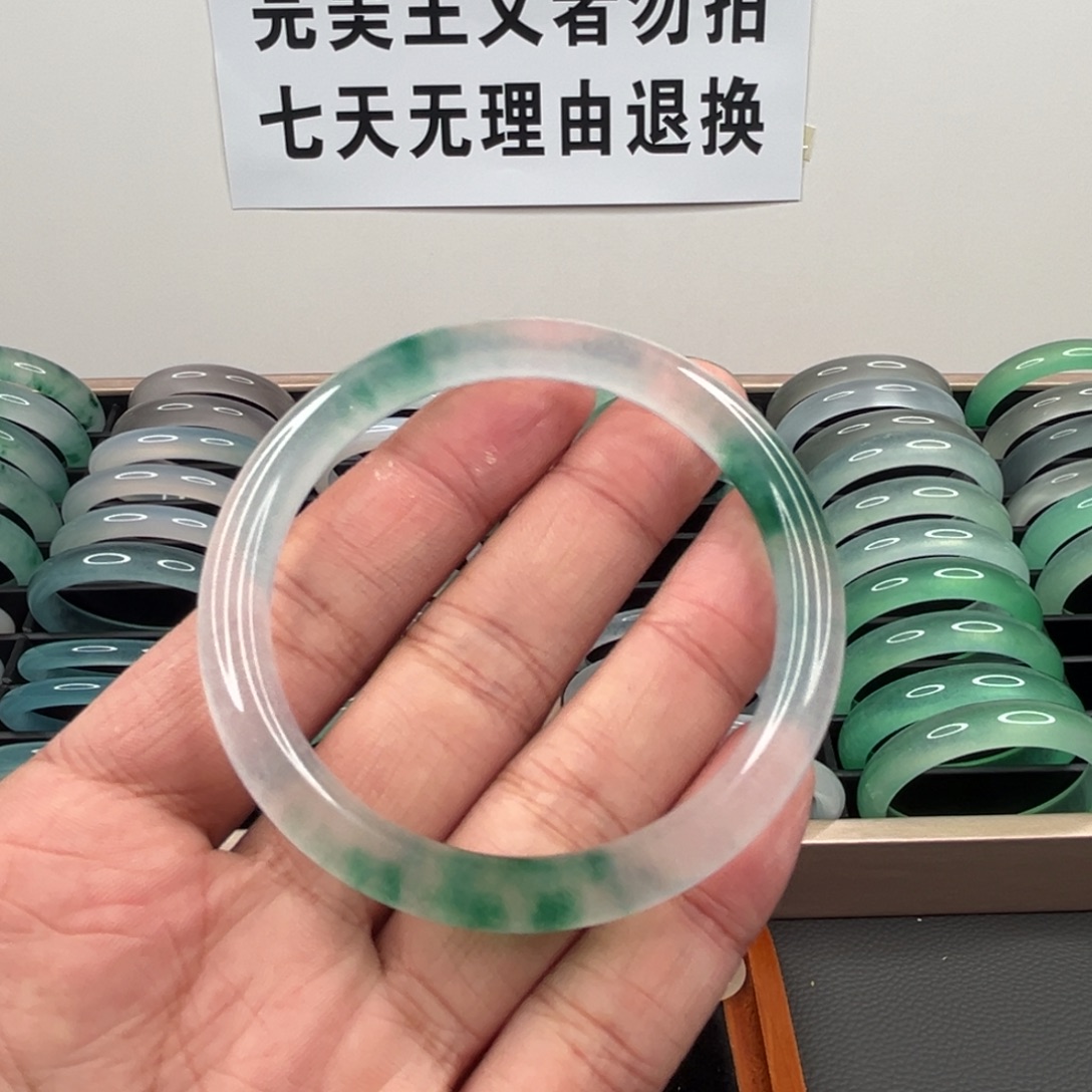 石英质玉未镶嵌手镯