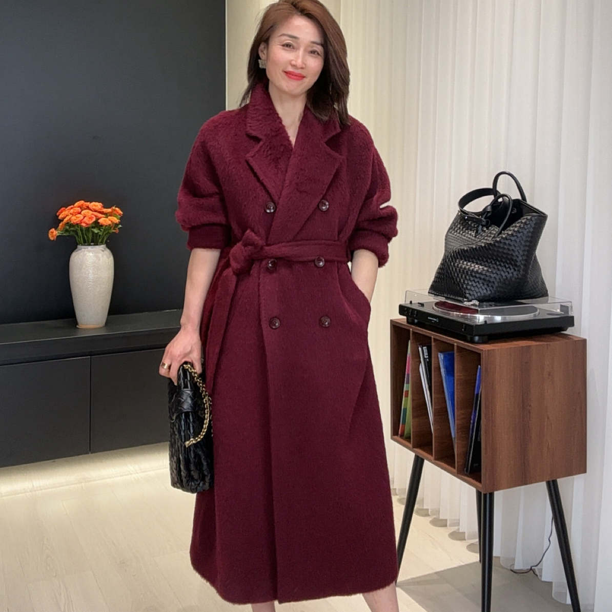 余姐时尚大气年款苏丽羊毛大衣