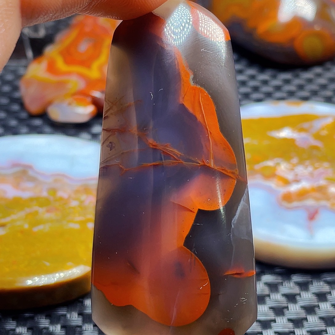 玛瑙/玉髓未镶嵌玛瑙少*