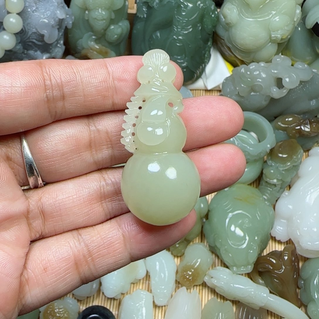 未镶嵌和田玉挂件