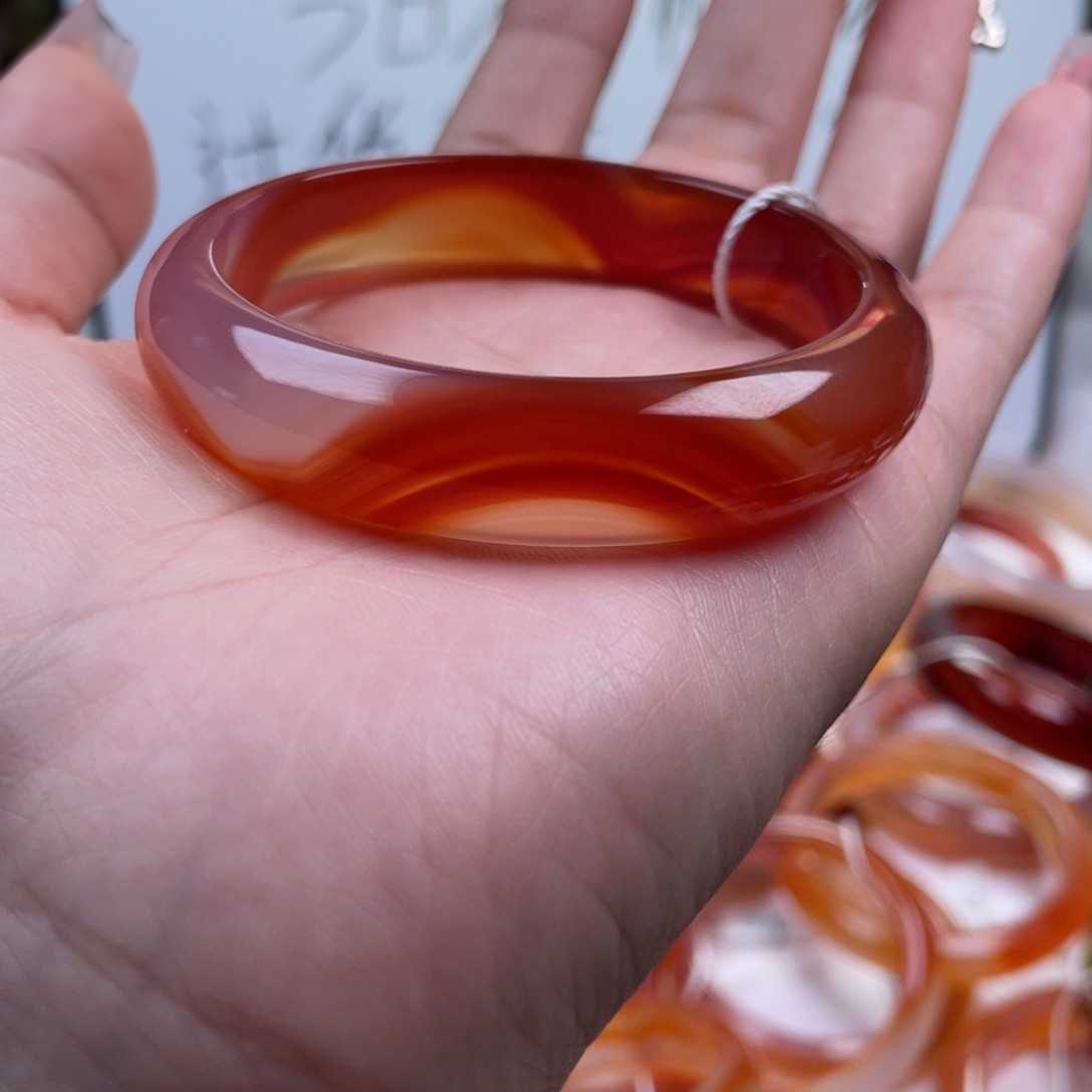 玛瑙/玉髓手镯未镶嵌