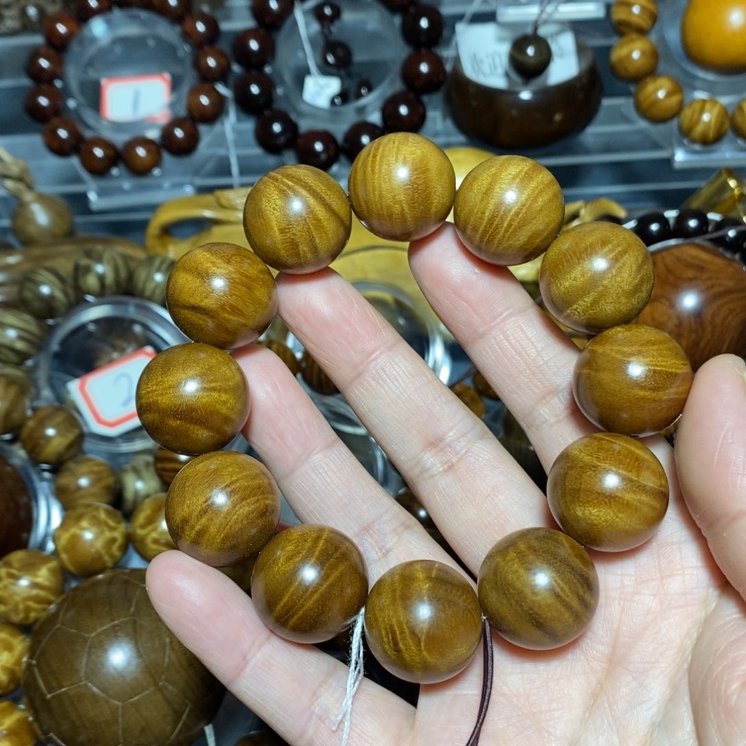 金丝楠木雕工艺品20