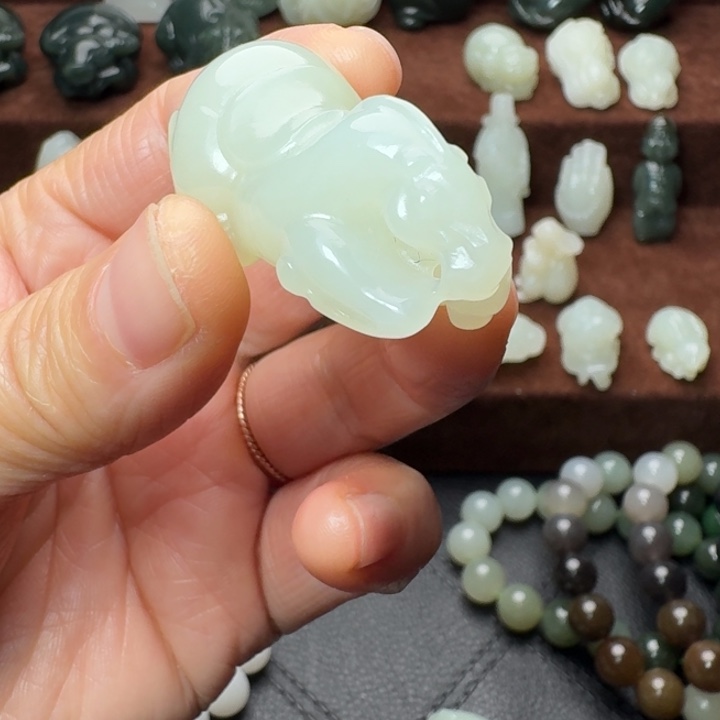 石***头和田玉未镶嵌挂件