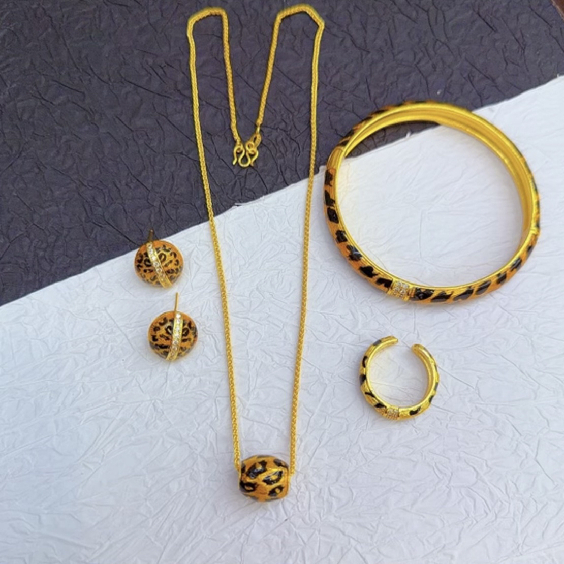 铜合金项链 D&K铜合金新款时尚美拉德豹纹风格轻奢精致饰品四件套