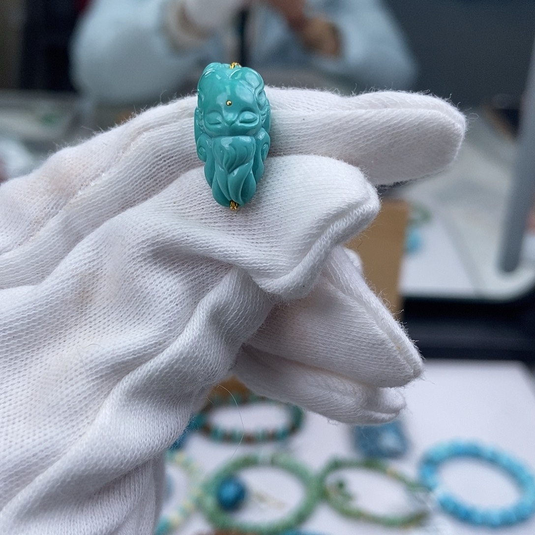 绿松石未镶嵌珠宝奇石