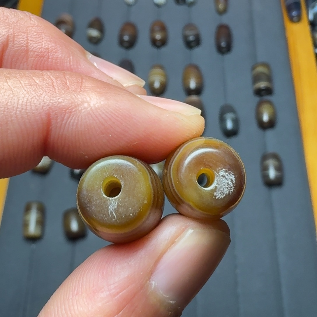 沐***）玛瑙/玉髓未镶嵌颈饰