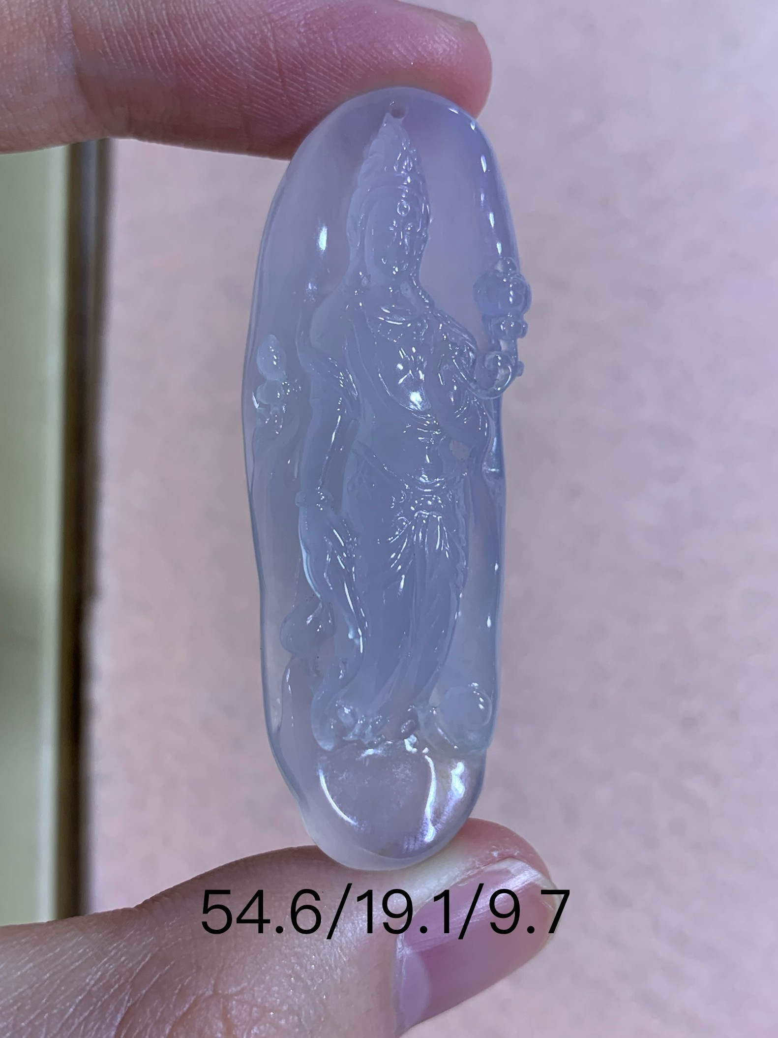 天然缅甸翡翠A货随型站观音吊坠，冰种，胶润细腻，男士佩戴