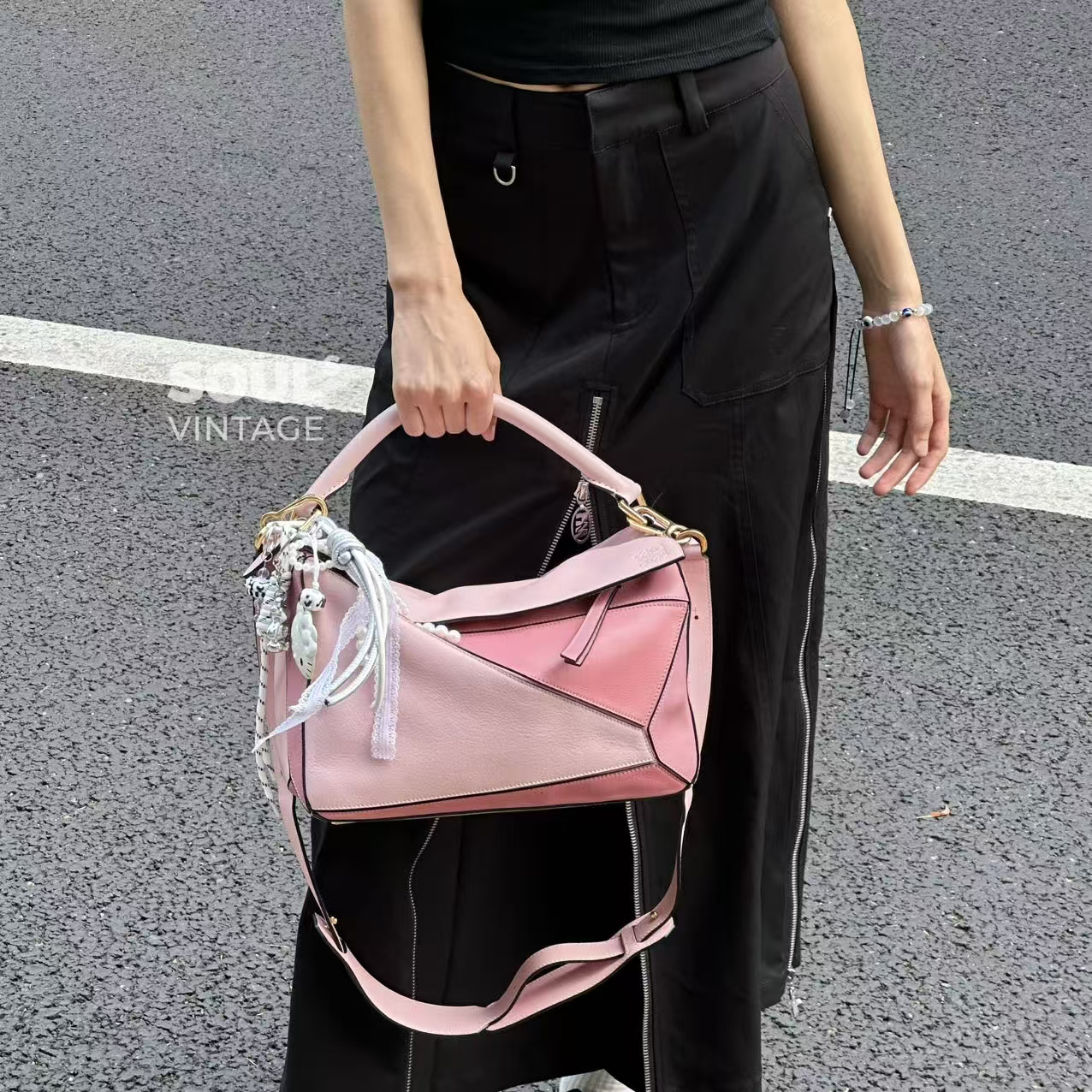 95新 LOEWE/罗意威 【番茄专属】粉色 牛皮 puzzle 中号/624346880