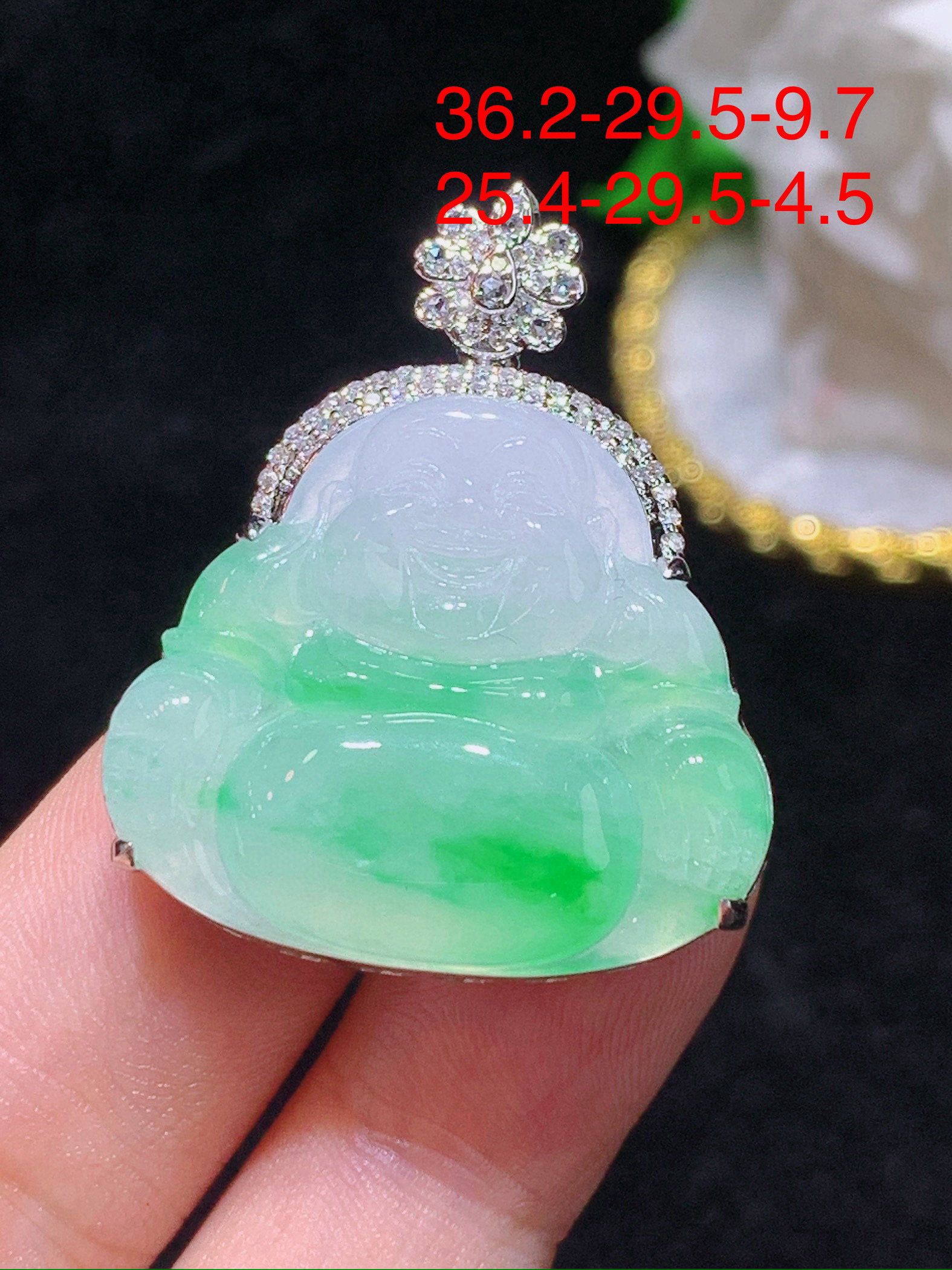 天然缅甸a货翡翠飘绿佛公吊坠，气质镶嵌