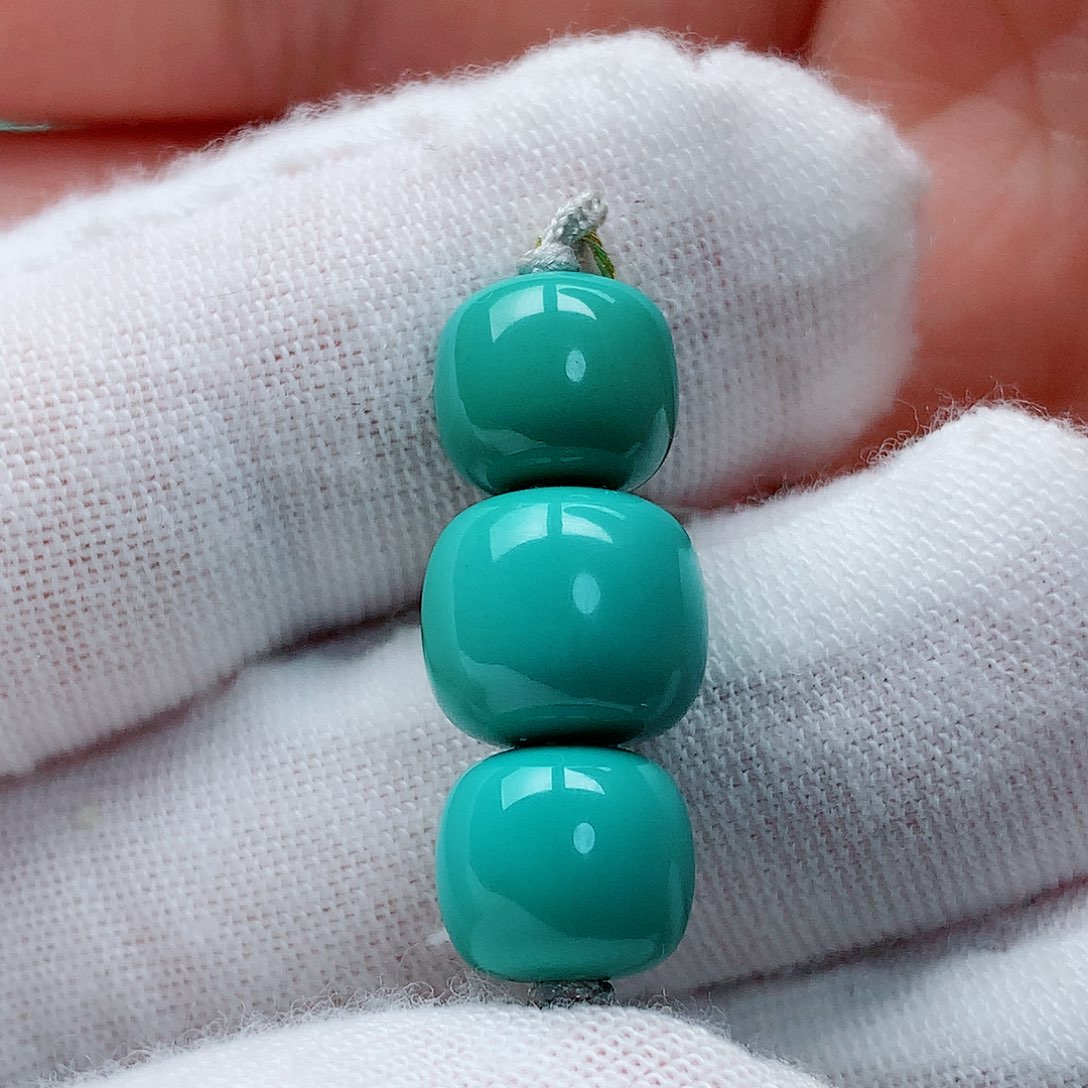 绿松石颈饰未镶嵌