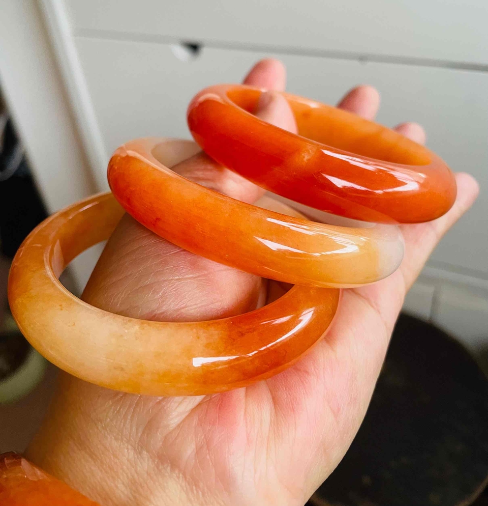 【冬季手镯】云南龙陵黄龙玉手镯火焰红鸡油黄老料佘太翠金丝玉糖镯