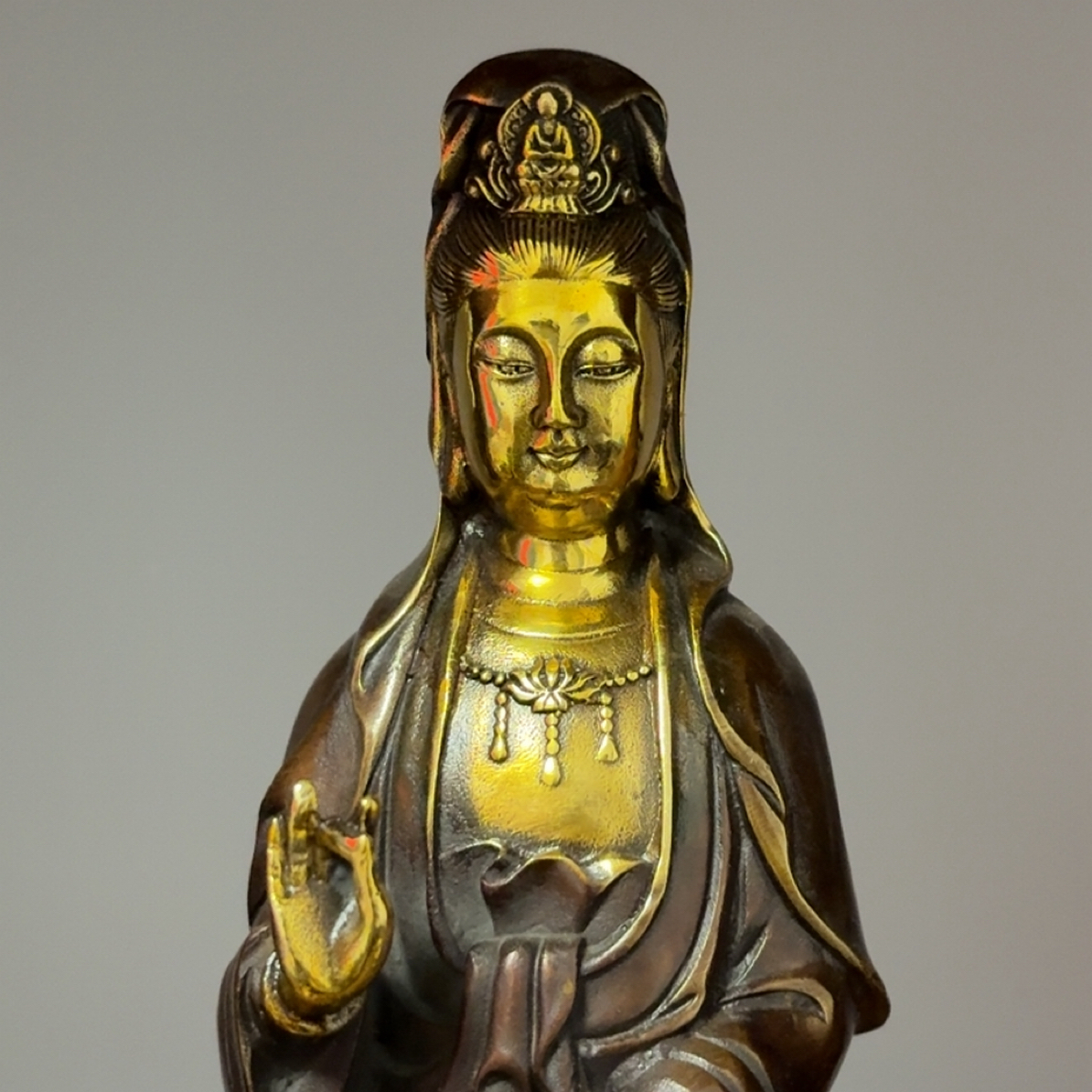 纯铜观音像28cm鎏金工艺2斤8两多重