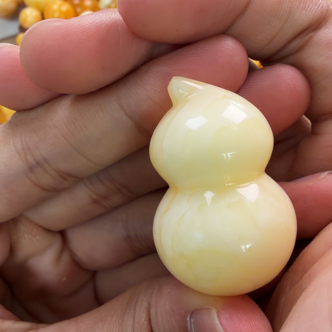 琥珀未镶嵌珠宝奇石14g