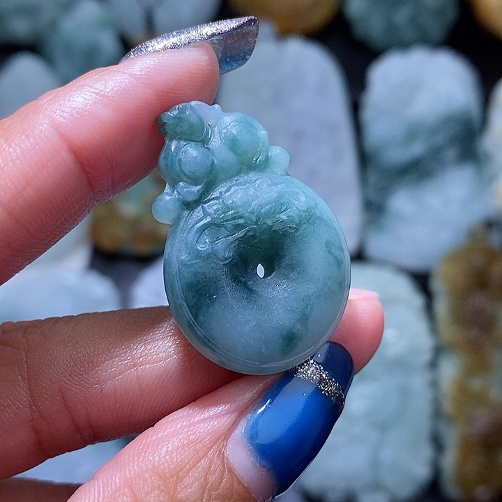 定制翡翠未镶嵌翡翠