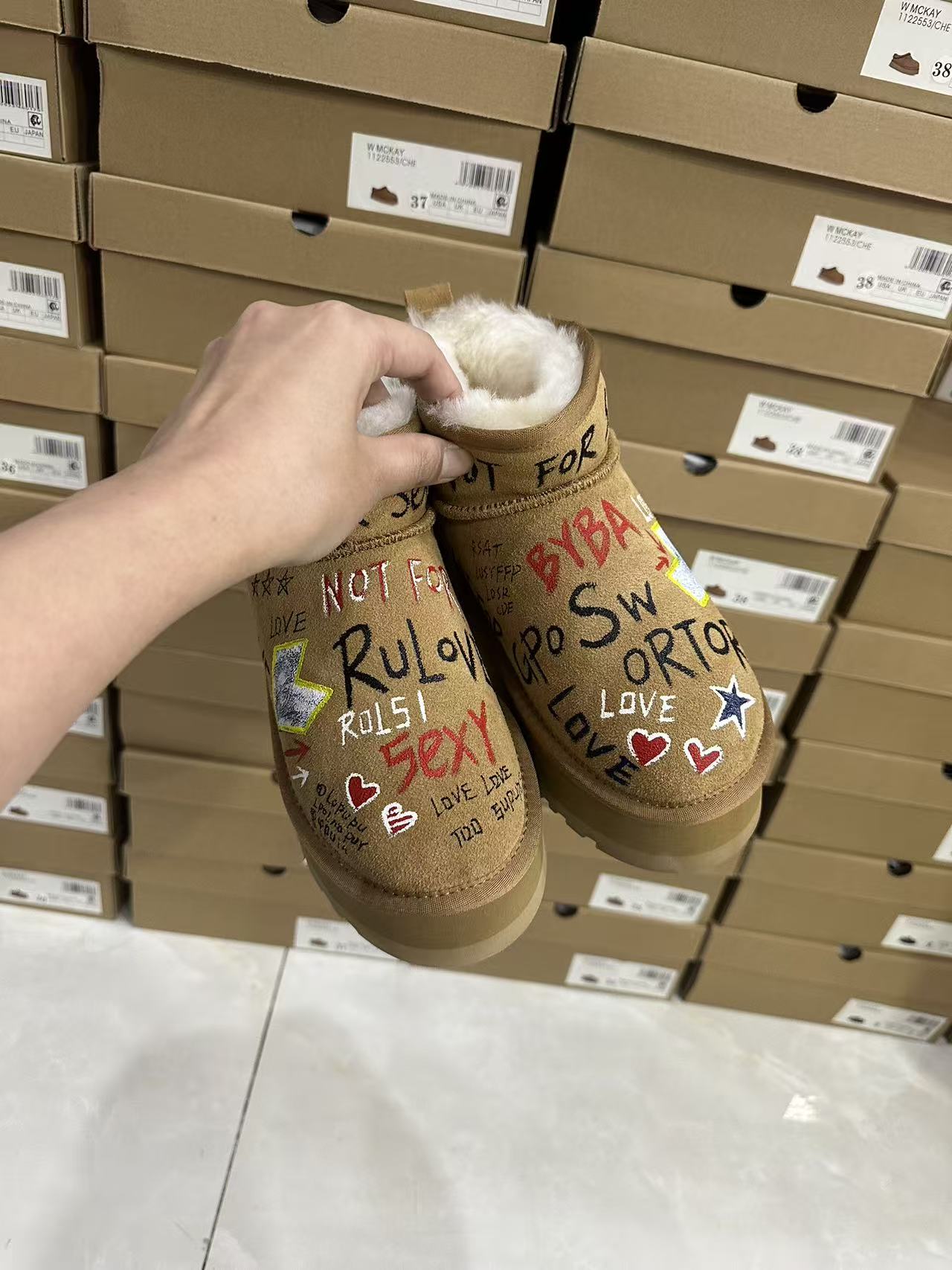 冬季新款韩版原创小众设计AB款低帮原皮原毛雪地靴