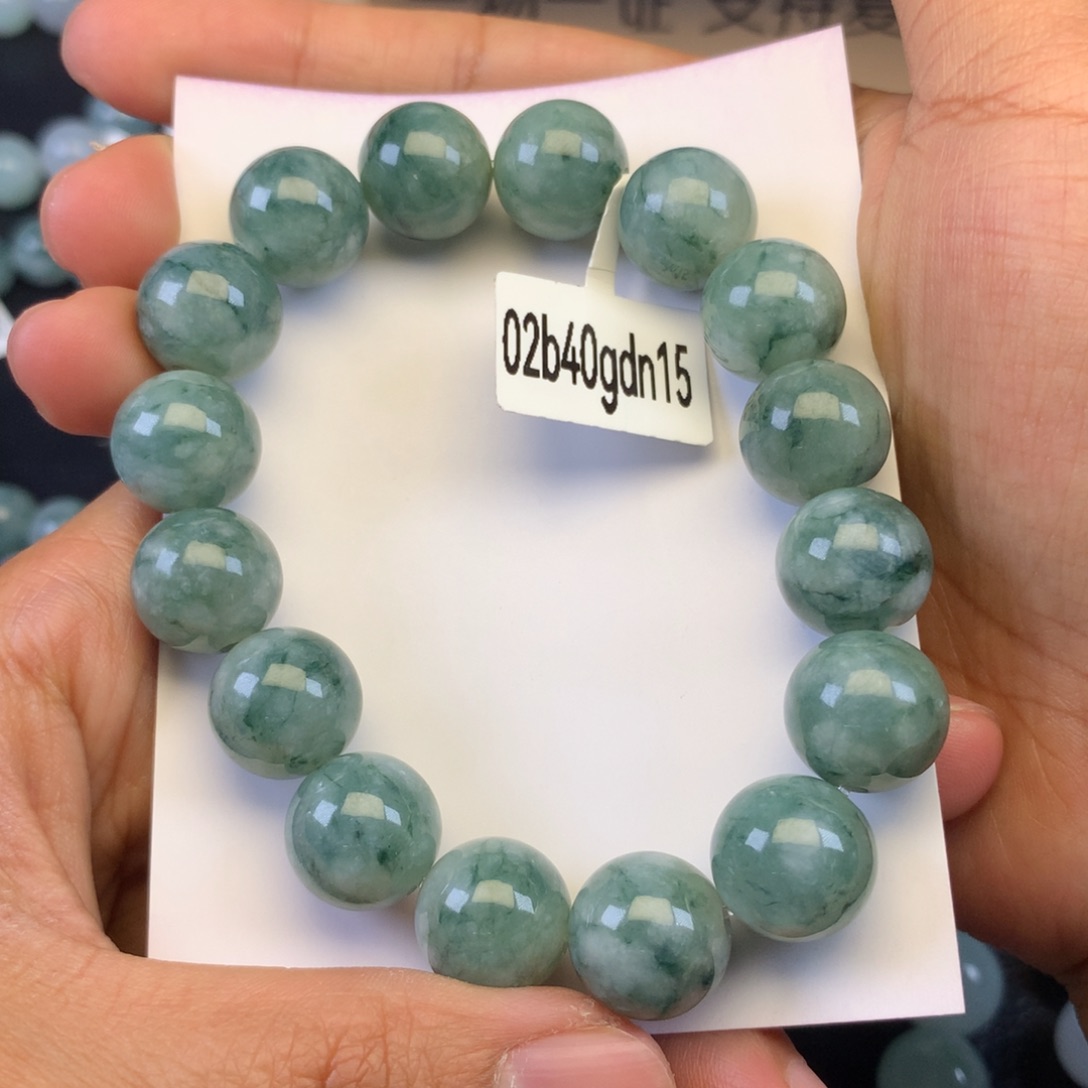 翡翠颈饰未镶嵌财****盛天然缅甸翡翠