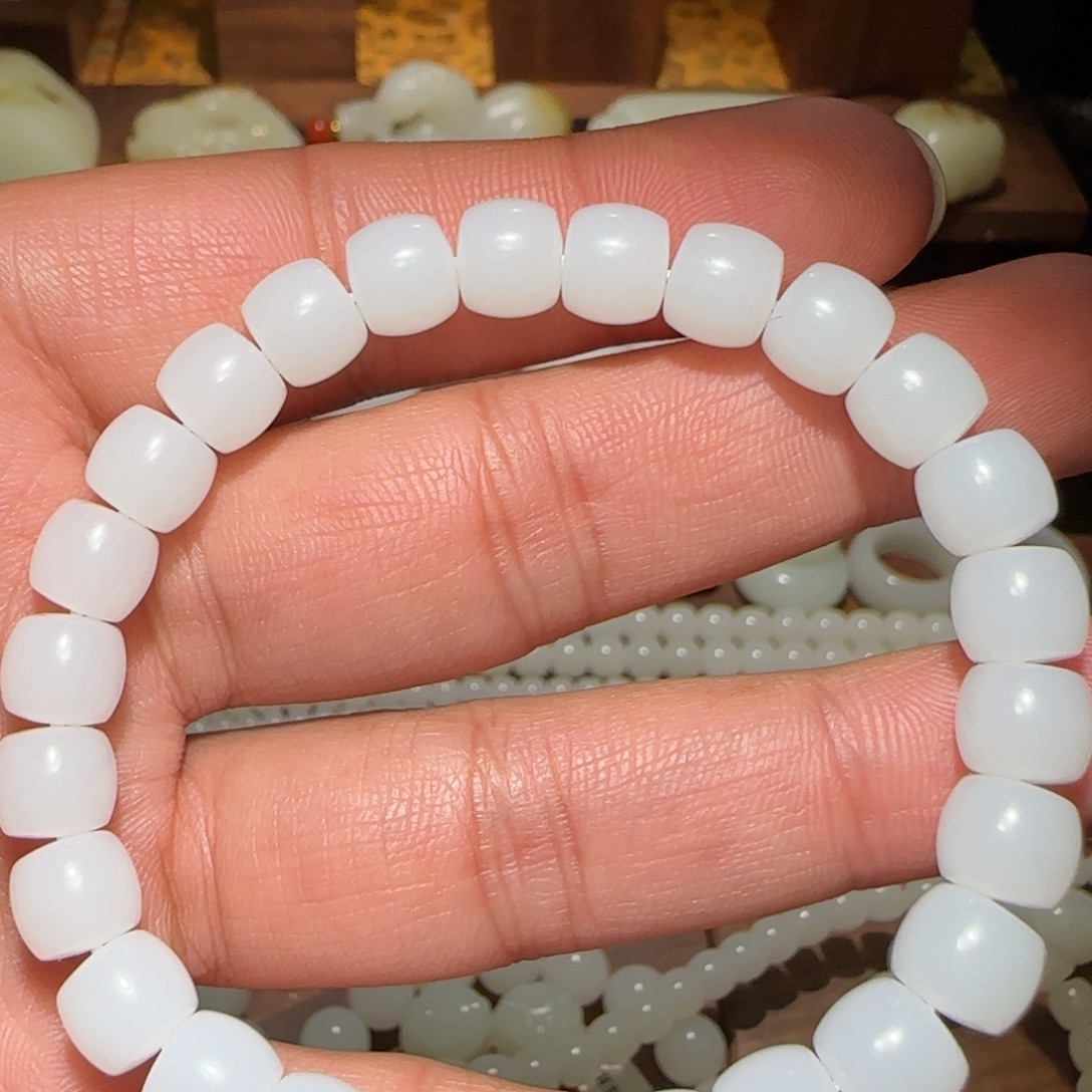 十***风和田玉未镶嵌手链