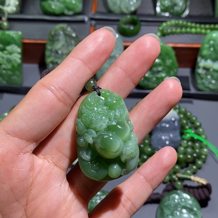 和田玉挂件未镶嵌