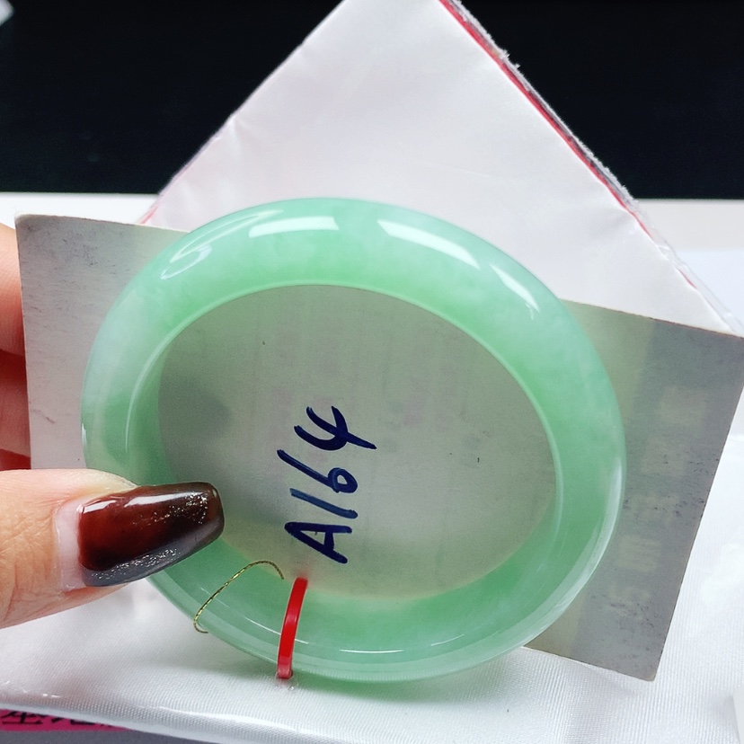 【闪购商品】翡翠手镯未镶嵌 正圈52+