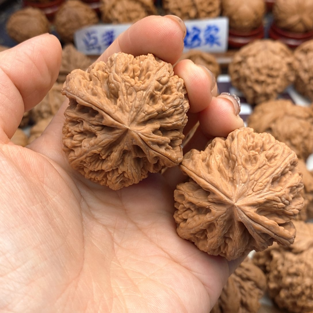 【闪购商品】文玩核桃吊坠44尺全品大粗筋