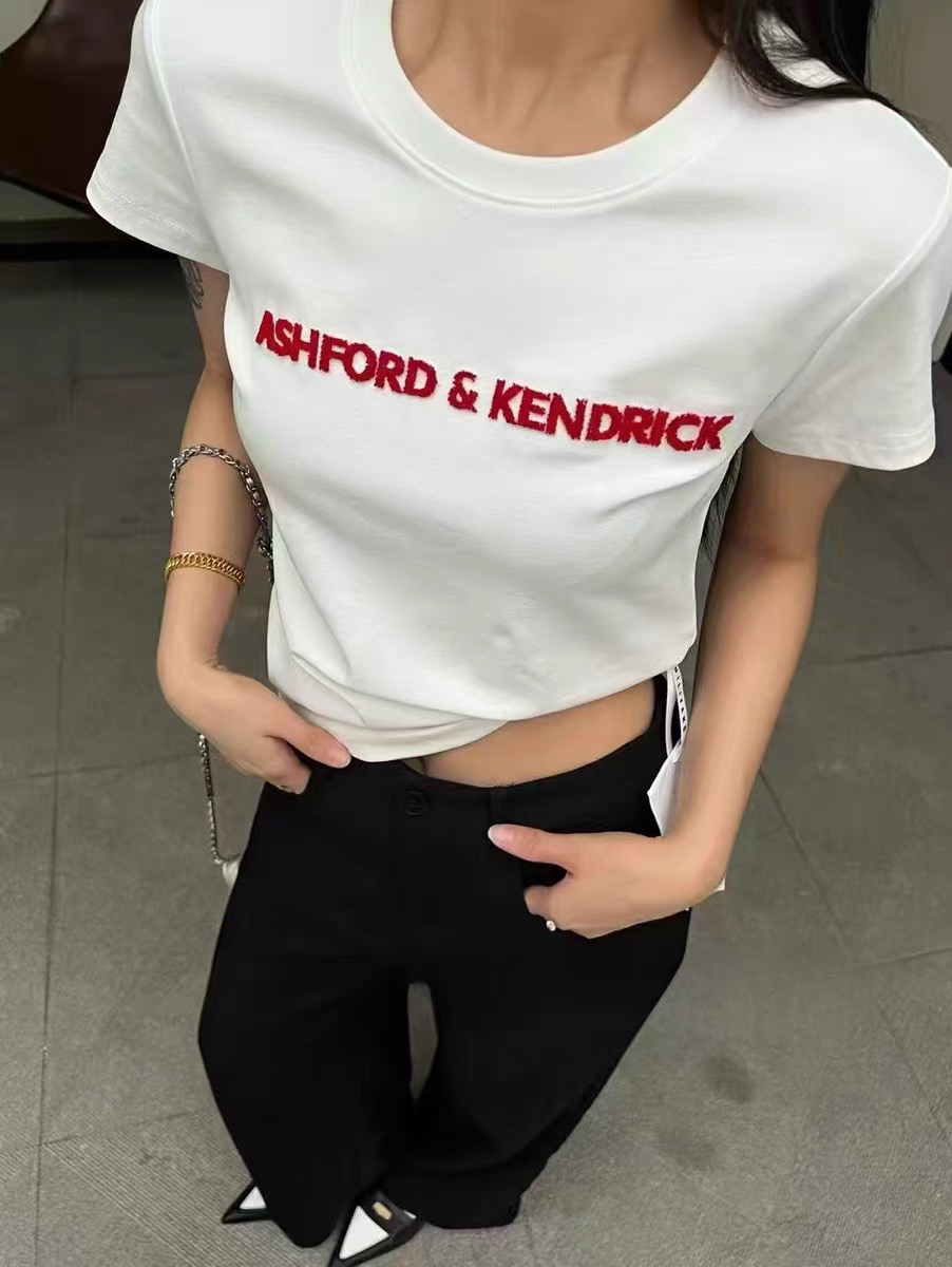 WTT-25207 立体字母刺绣设计感时尚显瘦修身短袖T恤短款上衣