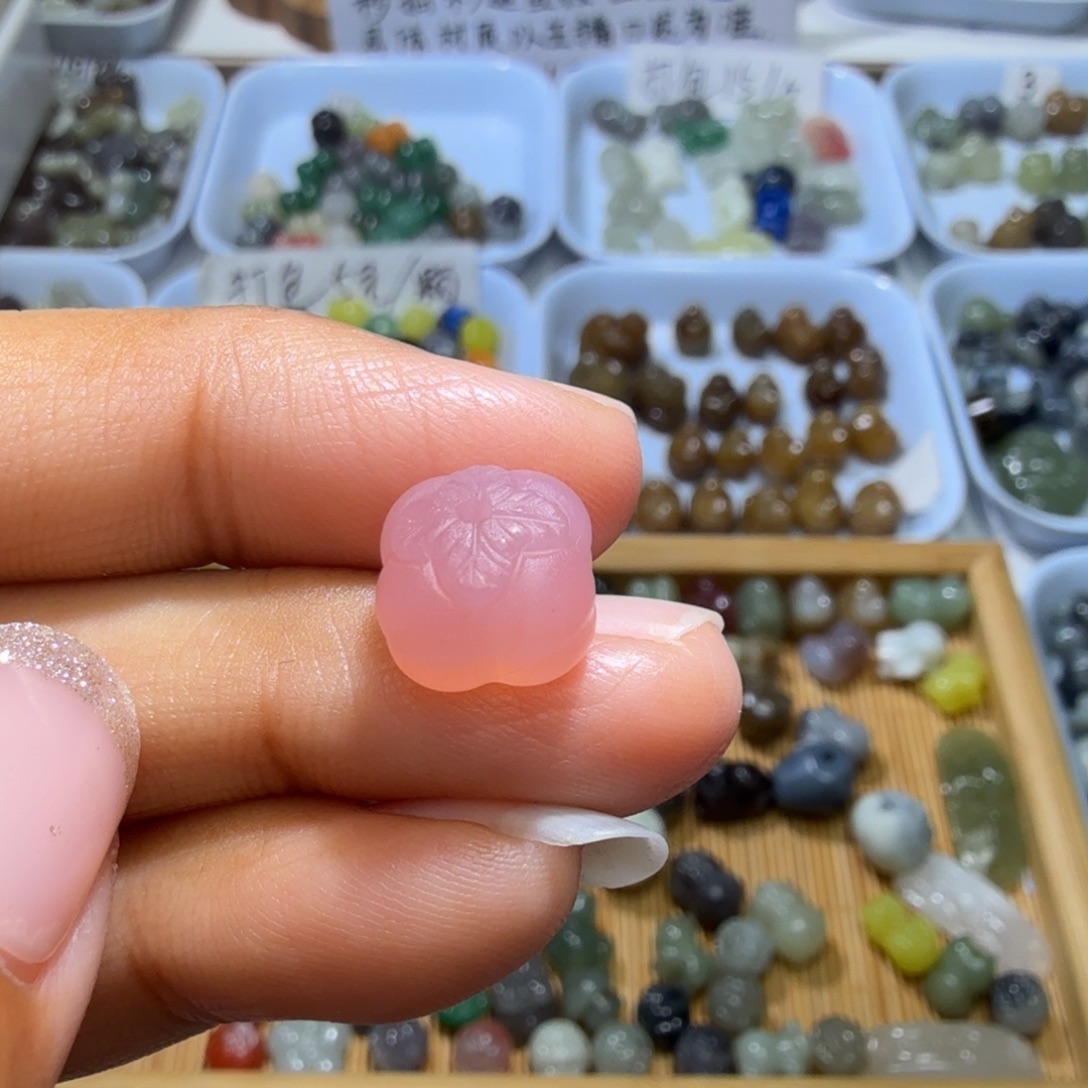 和田玉未镶嵌珠宝奇石