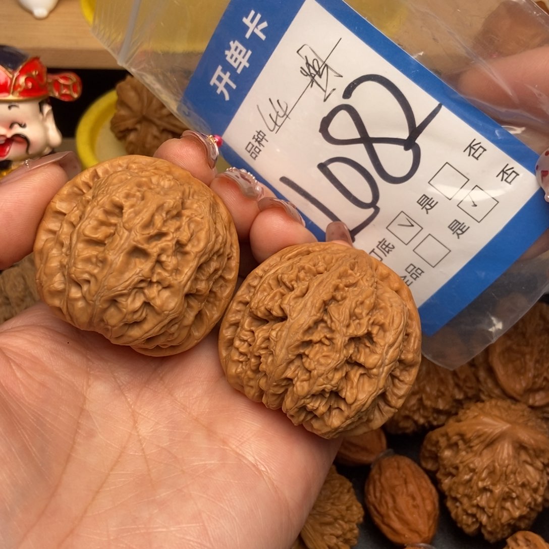 桃核吊坠核桃粗筋