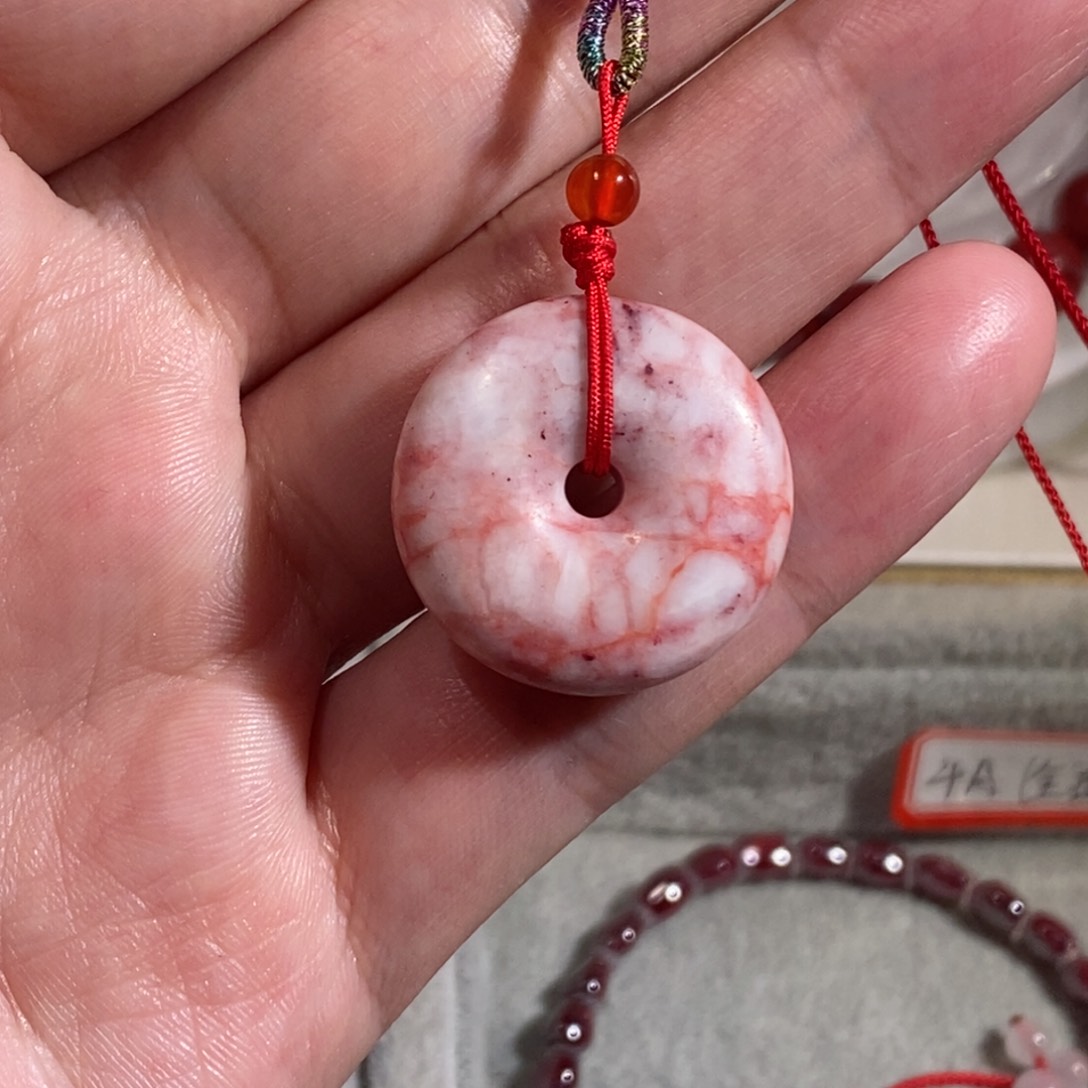 天然辰砂原石平安扣