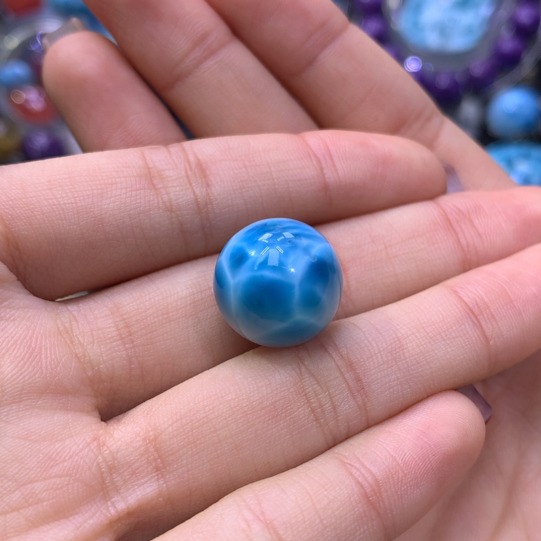 针钠钙石（海纹石）颈饰未镶嵌猫***尼