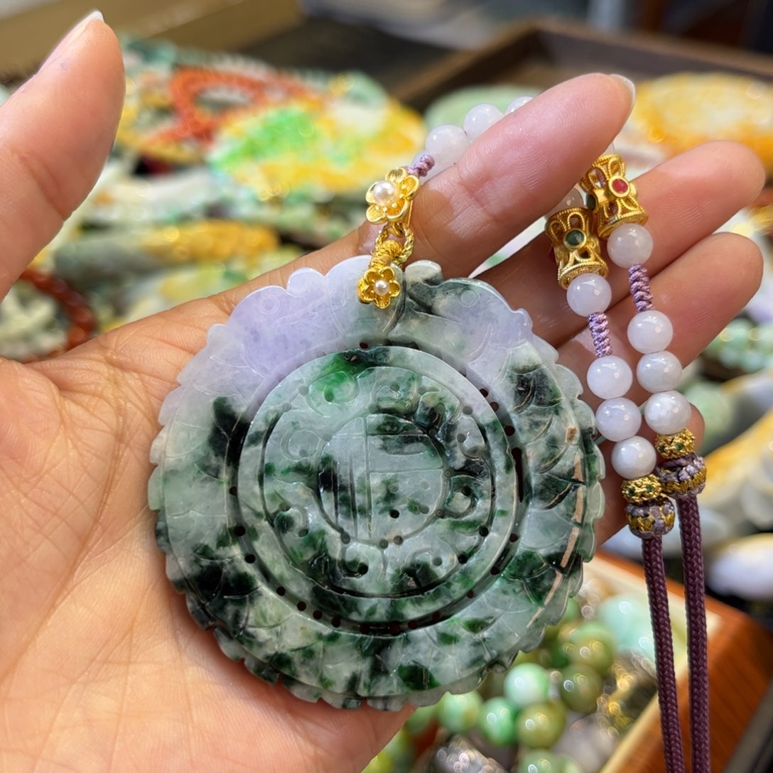 翡翠颈饰未镶嵌待编款