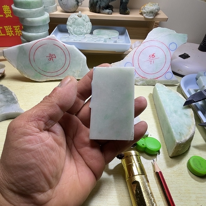 翡翠未镶嵌颈饰天然缅甸翡翠A货