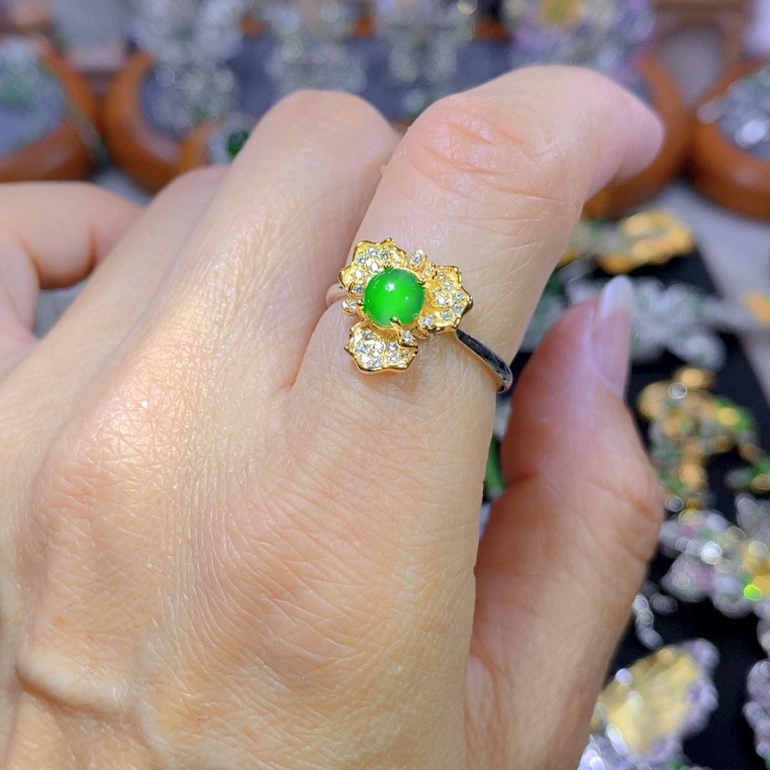 翡翠颈饰银S925镶嵌天然翡翠