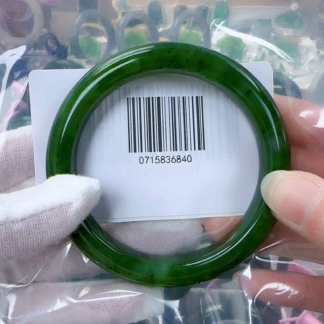 和田玉（碧玉）手镯未镶嵌59.5包容