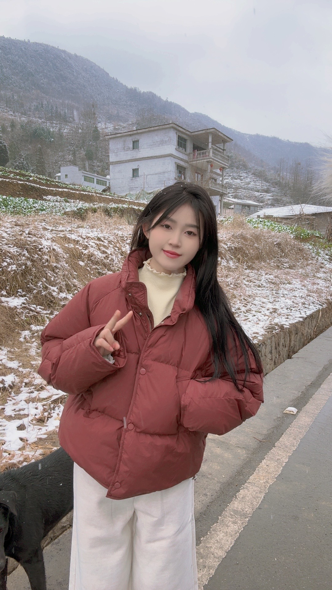 短款羽绒服潮流女士休闲轻薄纯色百搭保暖简约秋冬