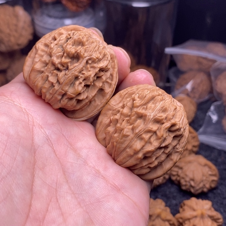 文玩核桃吊坠41.5四座楼