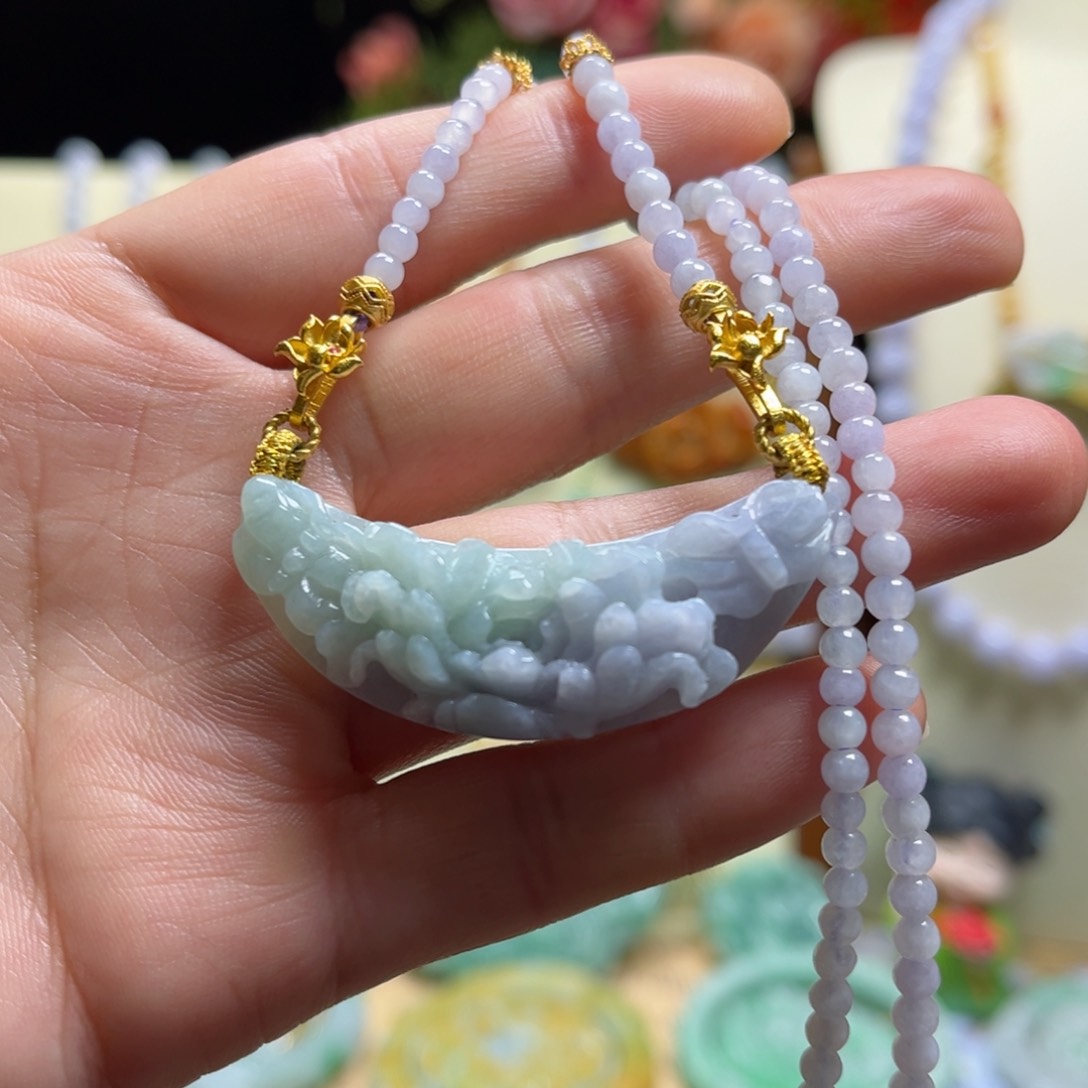 翡翠颈饰未镶嵌天然翡翠