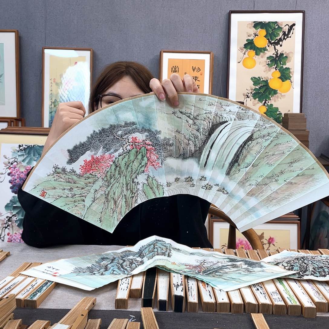 国画95寸梅妃-纯手绘-文玩扇骨（默认粘好）