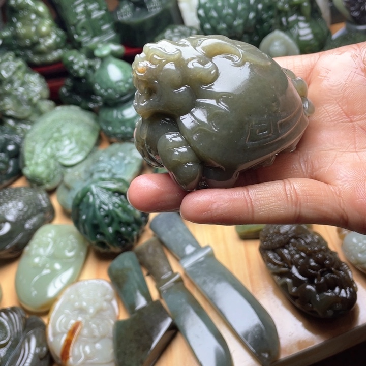 和田玉把件未镶嵌何**戀