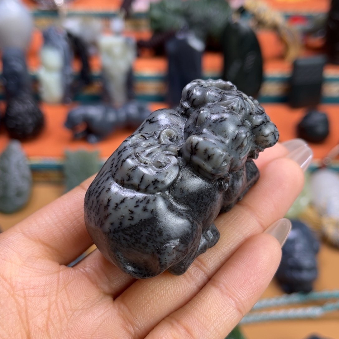 未镶嵌和田玉挂件