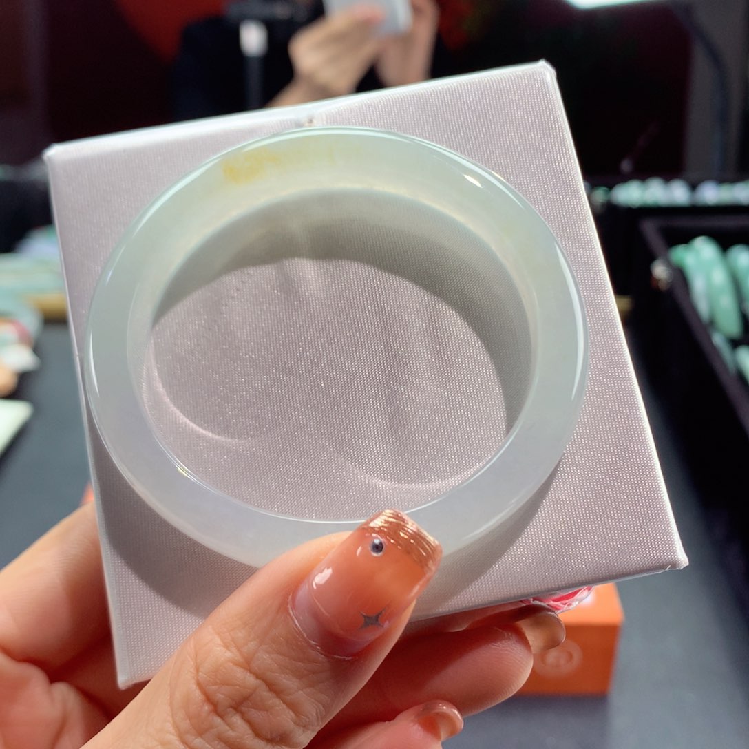 翡翠手镯未镶嵌47号